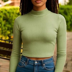 Princess Polly Light Green Ribbed Long Sleeve Crop Top SZ S Casual Summer Fall